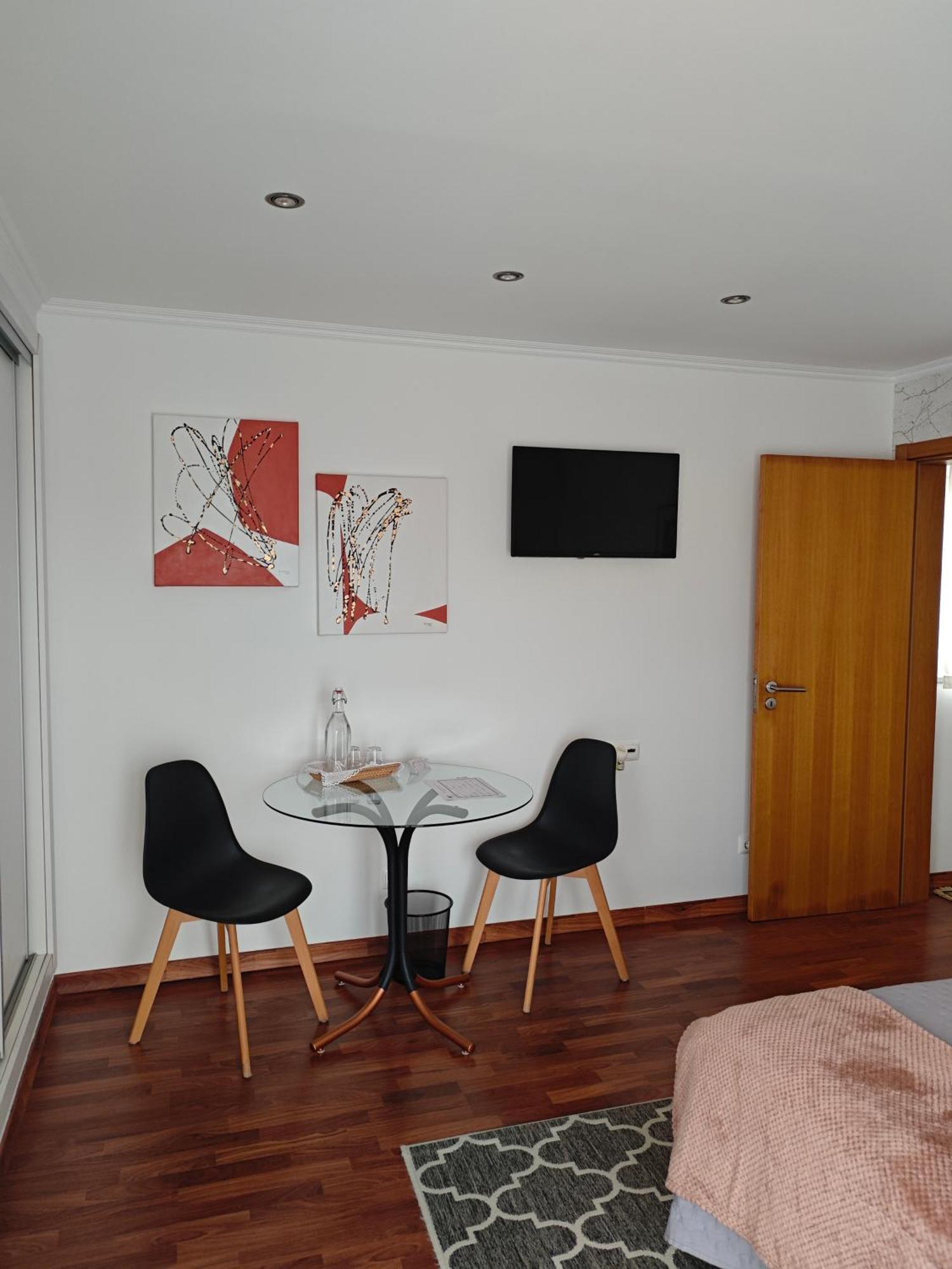 Quarto Privado Alentejo Litoral 그란돌라 객실 사진